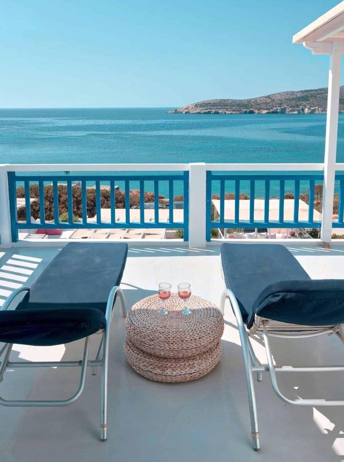 Blue Dolphin Antiparos Villas And Suites Agios Georgios  Exterior photo