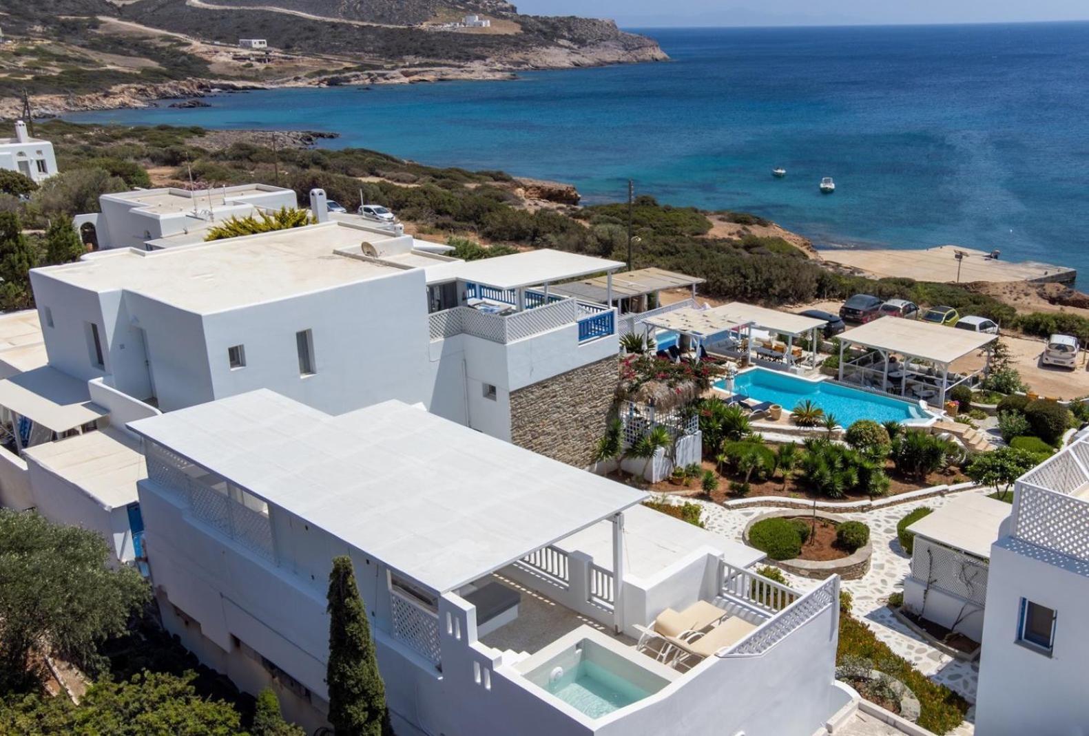 Blue Dolphin Antiparos Villas And Suites Agios Georgios  Exterior photo