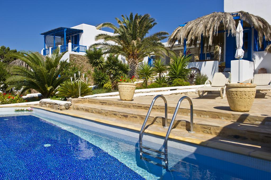 Blue Dolphin Antiparos Villas And Suites Agios Georgios  Exterior photo