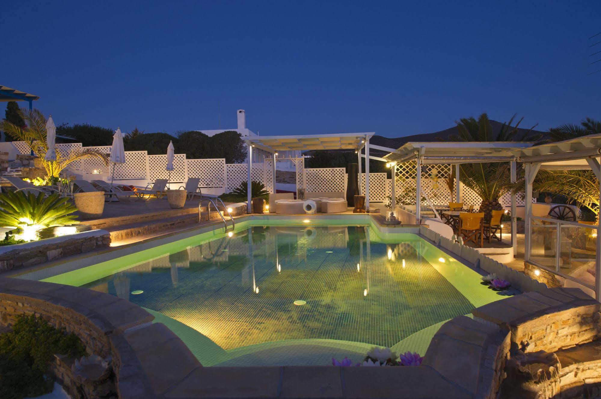 Blue Dolphin Antiparos Villas And Suites Agios Georgios  Exterior photo